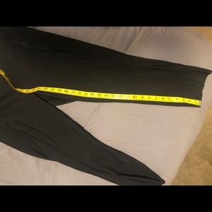 Athleta Capri, black